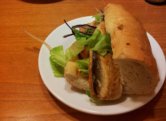 Рыба готовая. Хлебцы рыбные. Хлеб и рыба. Хлеб с рыбкой. Fish and bread.