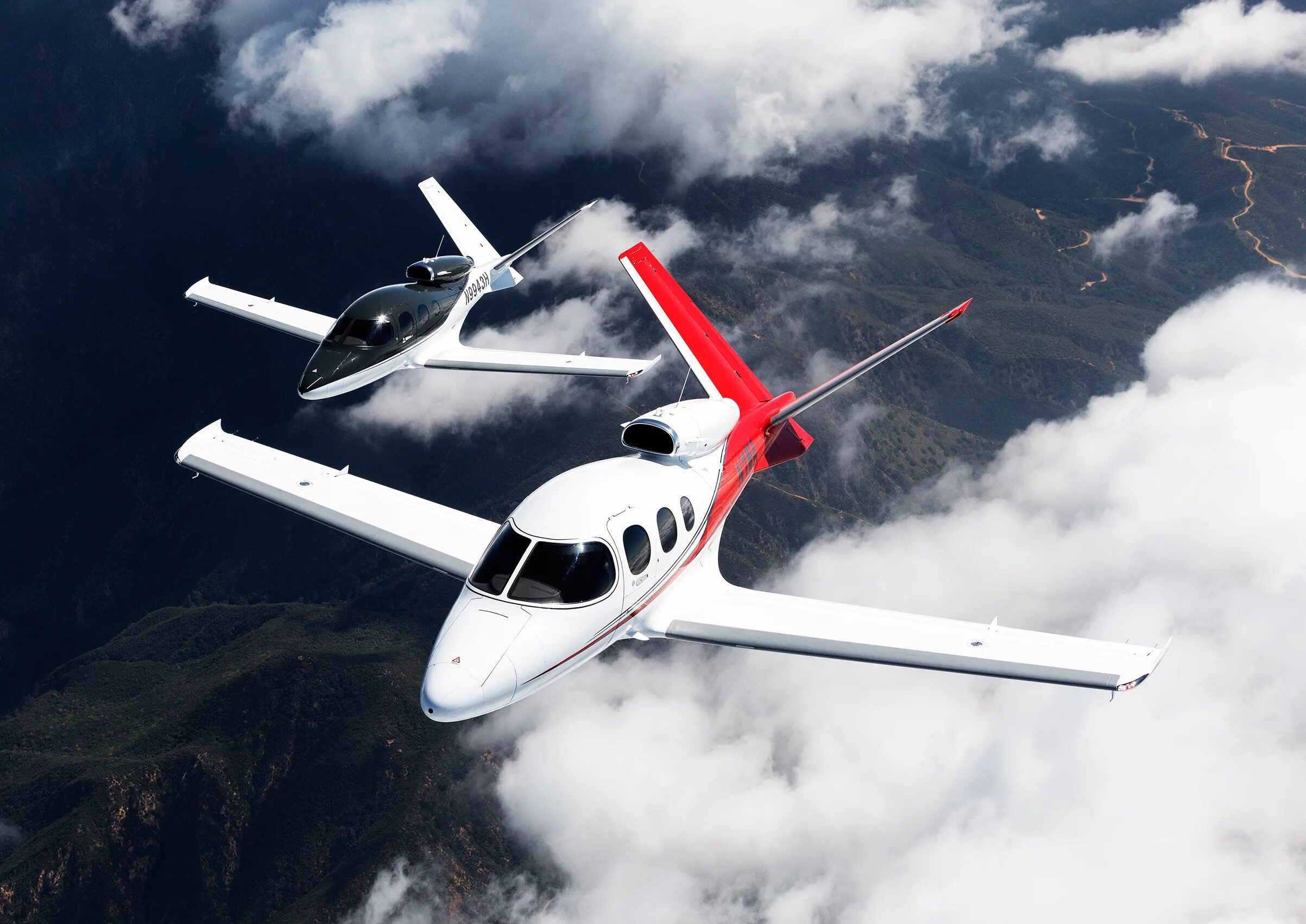 Полет на маленьком самолете. Cirrus Vision Jet sf50. Бизнес-Джет SF-50 Vision Jet. Самолет Циррус Джет. Самолет Cessna Citation Jet.