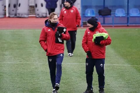 Сборы футболистов
