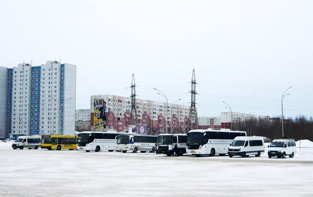 Сайт автовокзала нижневартовск. Автостанция Нижневартовск. Нижневартовский автовокзал. Автовокзал Нижневартовск зима. Вартовск Автобусный вокзал.