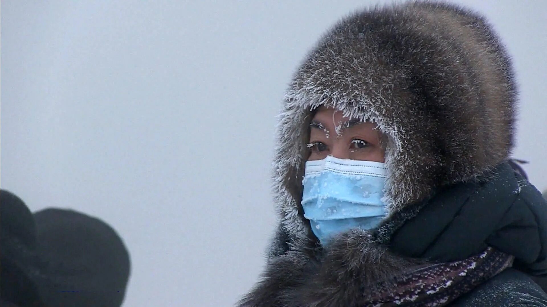 Якутия 50 градусов. Морозы в Якутии. Якутск Мороз. Дети в Якутии в Морозы.