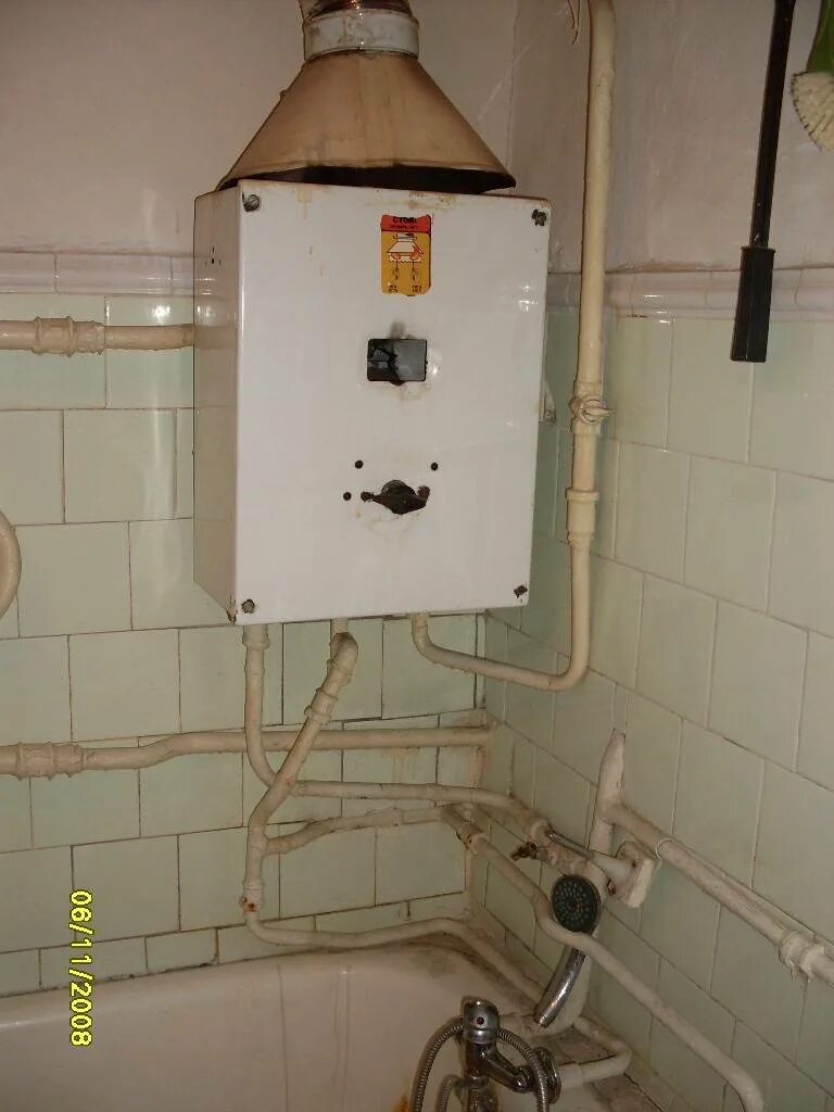 Установить газовую колонку в ванной