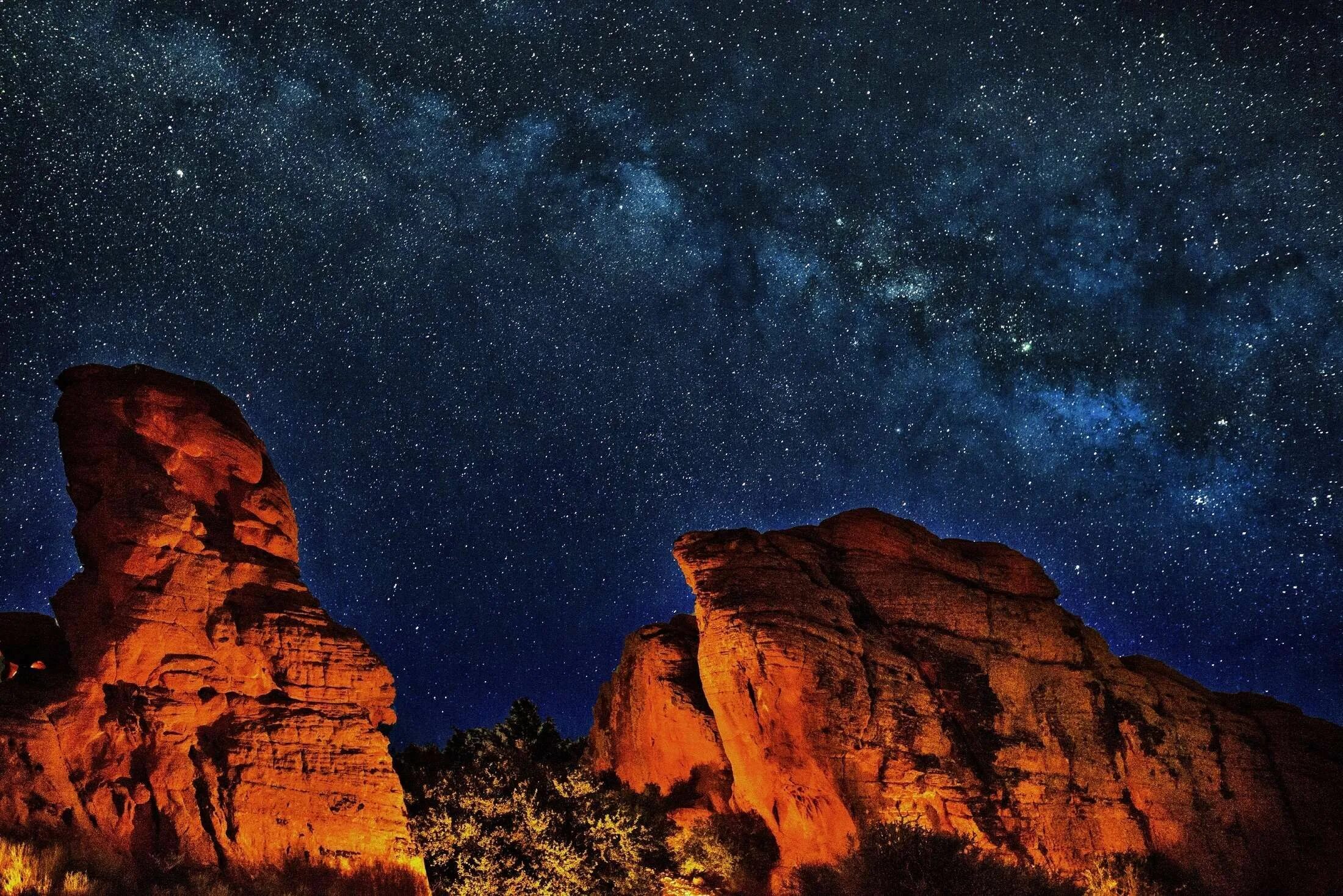 Гранд-каньон, Аризона, США ночью. Чарынский каньон звездное небо. Чарынский каньон ночью. Гранд каньон Аризона парк ночью. Ready night