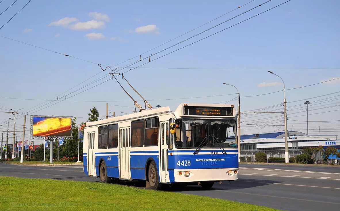 Контакты троллейбуса. ЗИУ-682в Волгоград. ЗИУ-682г-016 (018). Волгоградский троллейбус ЗИУ 682. Волгоградский троллейбус ЗИУ 682 Г 016 018.