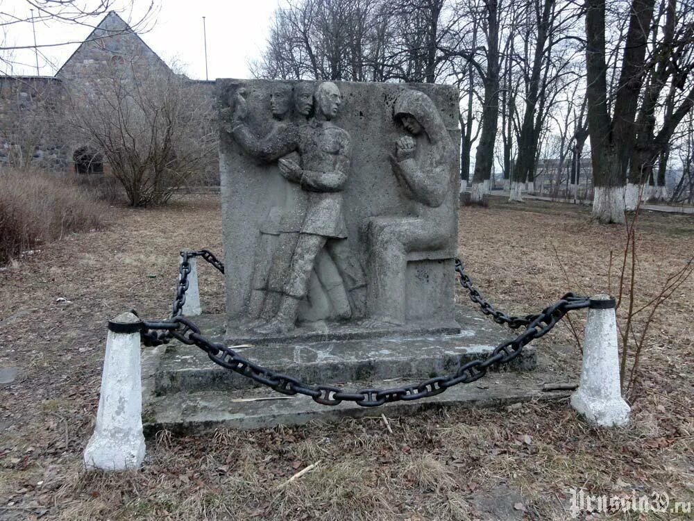 Памятник погибшим в первой мировой. Памятник погибшим в первой мировой. Памятник погибшим в первой мировой. Памятник погибшим в первой мировой. Памятник погибшим в первой мировой.