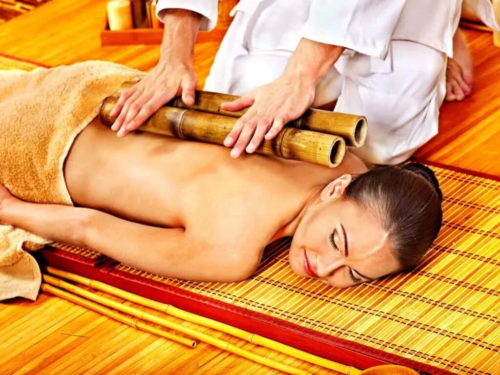 Массаж. Чанок сон бугими массажи. Massage surprised. Массаж бамбуковыми палочками. Массаж.