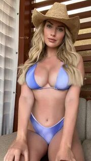 Paige Spiranac Flaunts Perfect Body in Sexy Bikinis and Lingerie Pics. 