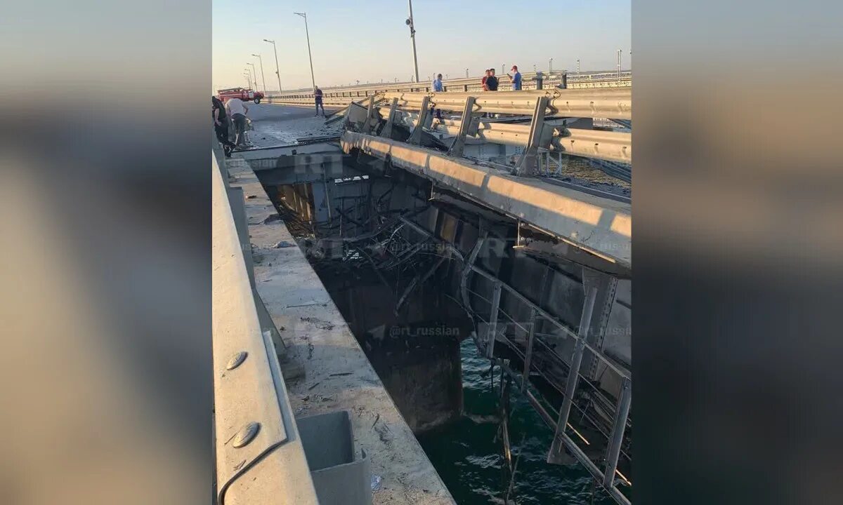 Атака на крымском мосту сегодня. Чп на крымском мосту 17 июля 2025. крымский мост после взрыва. чп крымский мост 17.07.2025. чп на крымском мосту июль 2025.