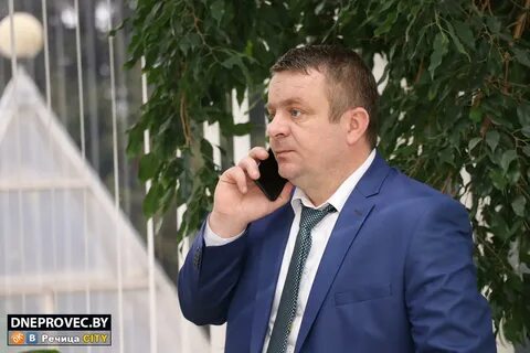 Заведующим сектором