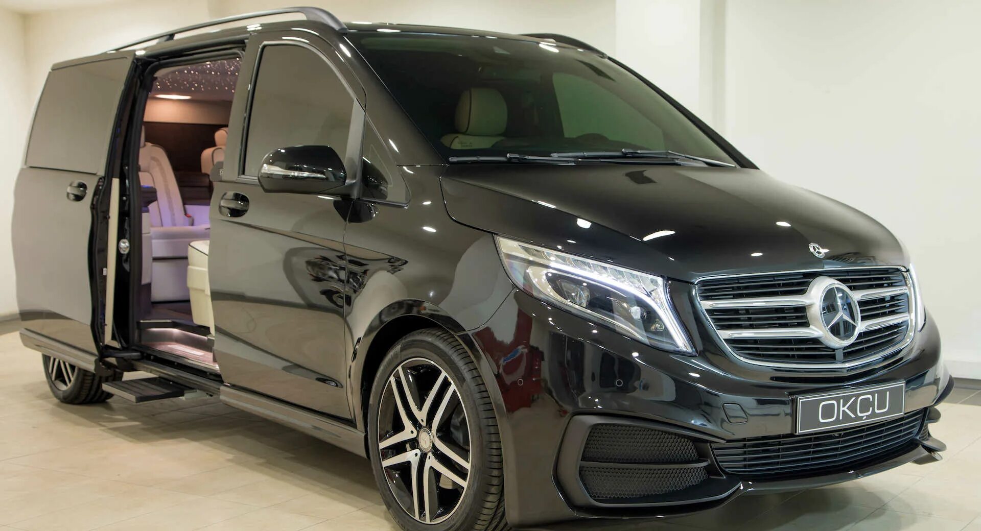 Вито ма. Мерседес Viano 2022. Mercedes Benz v class. Мерседес Виано v class. Mercedes-Benz v-class (w447) Майбах.