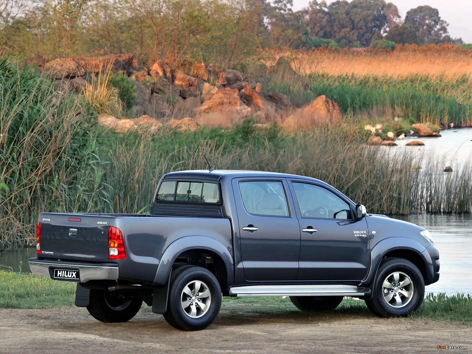 Тойота хайлюкс бу купить в россии. Тойота Hilux 2008. Пикап Хайлюкс 2008. Тойота Хайлюкс 2008-2010. Toyota Hilux 11.