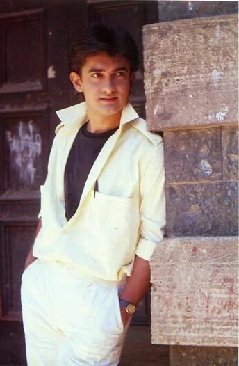 Подборка молодого. Фото Амир Кхан в молодости. Аамир Кхан в молодости Австралии. Амир Кхан актер фото в молодости.