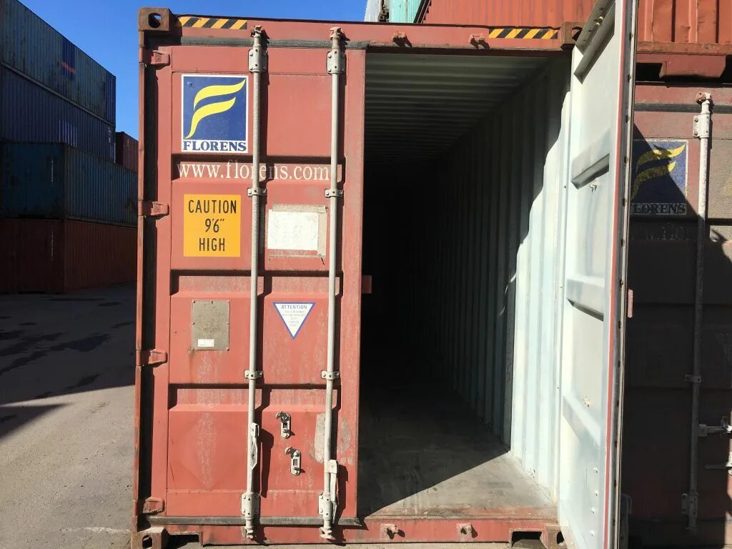 Контейнер внутри. Склад из контейнеров. Контейнер сотилади. Склад из контейнеров 40 футов.