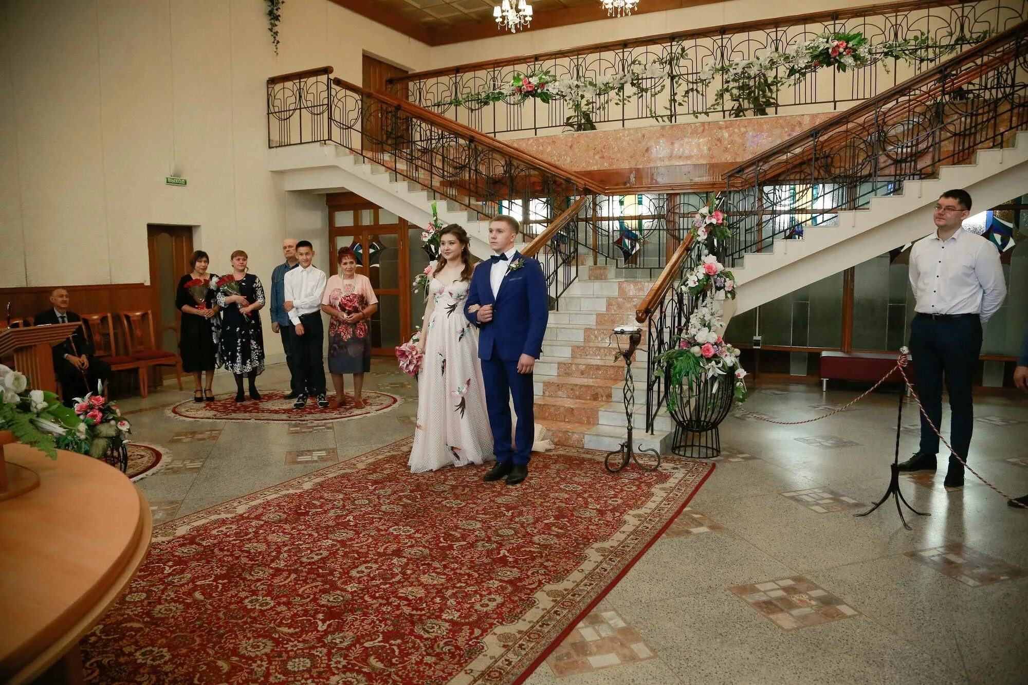 Кировский дворец бракосочетания. Зал модерн центральный загс новосибирск. Загс стачек 45. Кировский загс новосибирск. Кировский отдел загс новосибирск.
