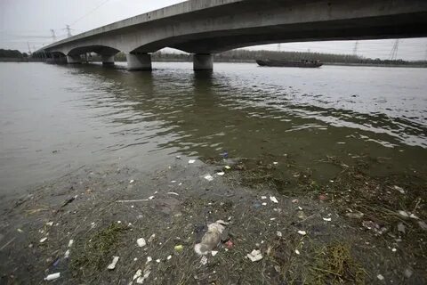 Москва река грязная