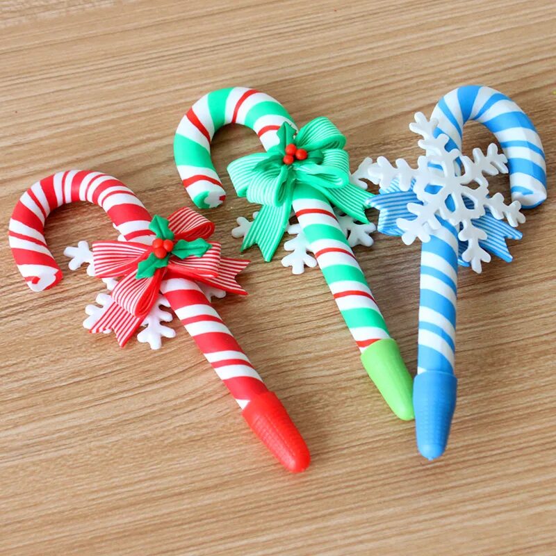 конфетки для украшения. как украшения сделать конфеты. поделки из фантиков. как украшения сделать конфеты. гирлянда из леденцов.