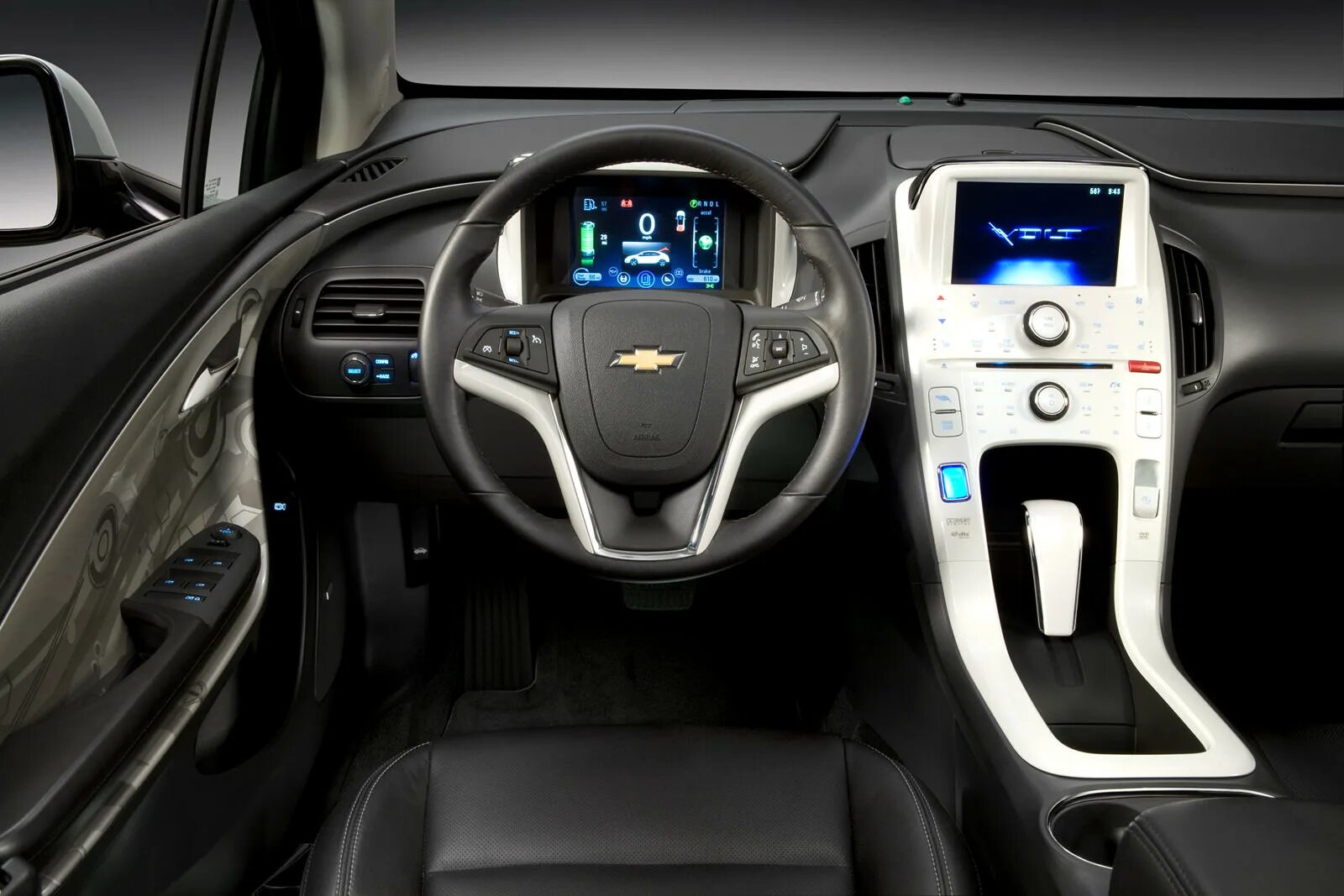 Вольт 2 автомобиль. Chevrolet volt 2. Chevrolet volt 2018. Вольт 2 автомобиль. Chevrolet volt 2010 салон.