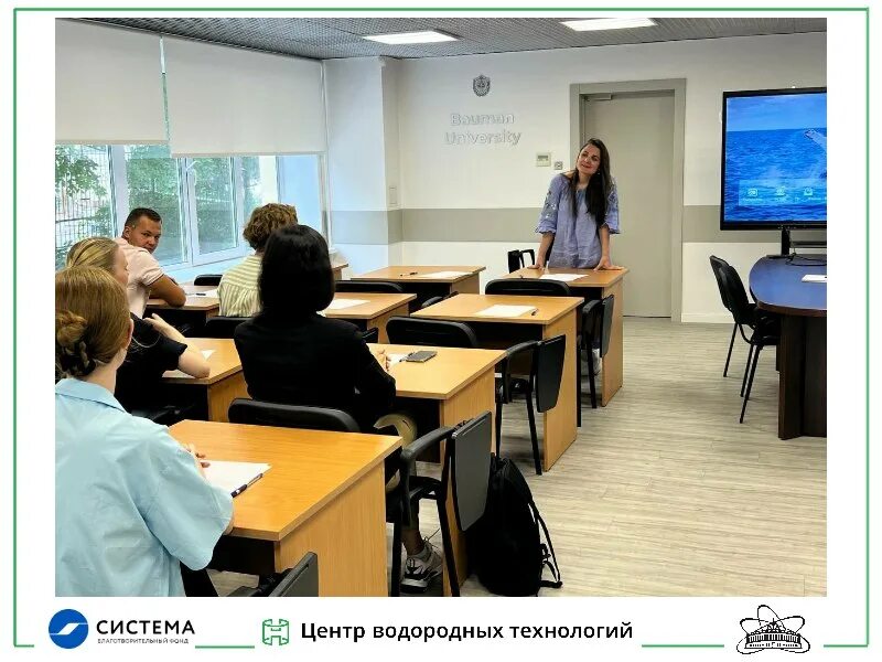 Иннопром 2023 беспилотники. Выставка беспилотников. Пересвет центр водород оконский. Гражданские вертолеты. Точка кипения нгту.