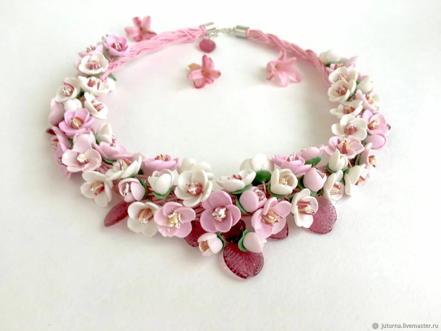 Стильные украшения из полимерной глины. Украшения из полимерной глины. Украшения из полимерной глины. Украшения с цветами из полимерной глины. Украшения из полимерной глины.