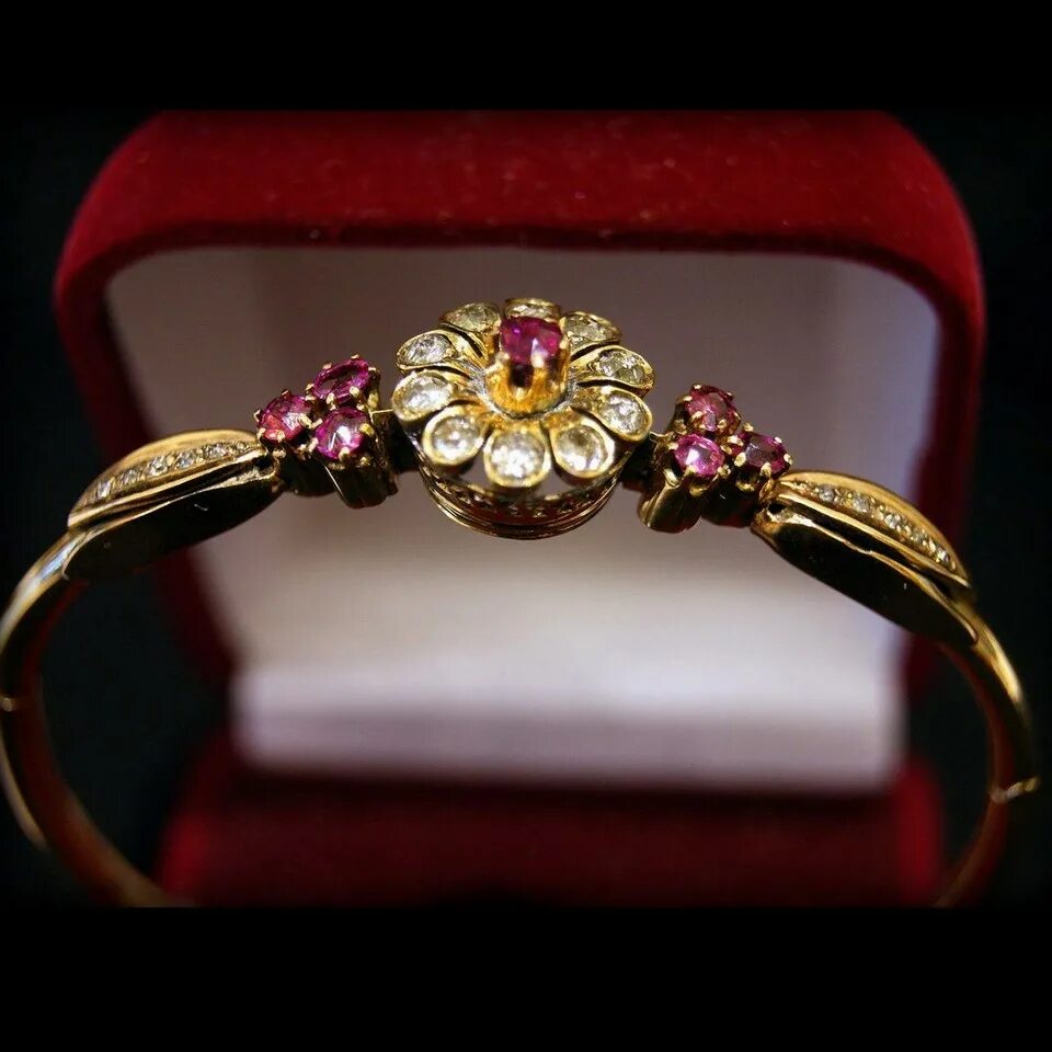 ювелирные изделия из золота с зелёным топазом. украшения из золота скань. серьги 585 с сапфиром завод александрит. кольцо из серебра, александрит синт. ювелирный магазин авито.