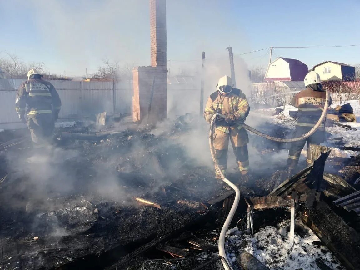 Пожар сейчас Нижний Новгород Автозаводский район. Пожары. Пожар дома.