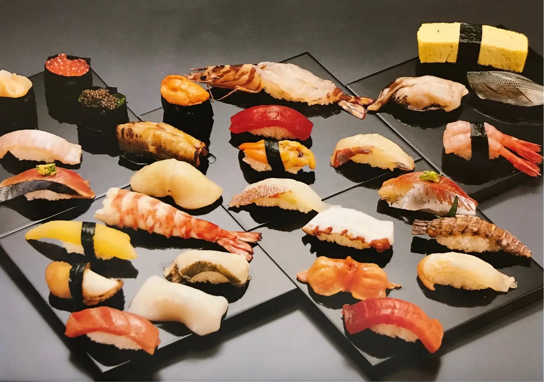 Где живут суши. Виды суши в Японии. Японские суши настоящие. Суши и роллы в Японии. Настоящие японские роллы в Японии.
