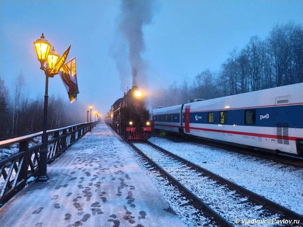 Поезд выборг москва. Ретропоезд рускеала. Поезд выборг москва. Вагон электростанция. Москва выборг поезд.