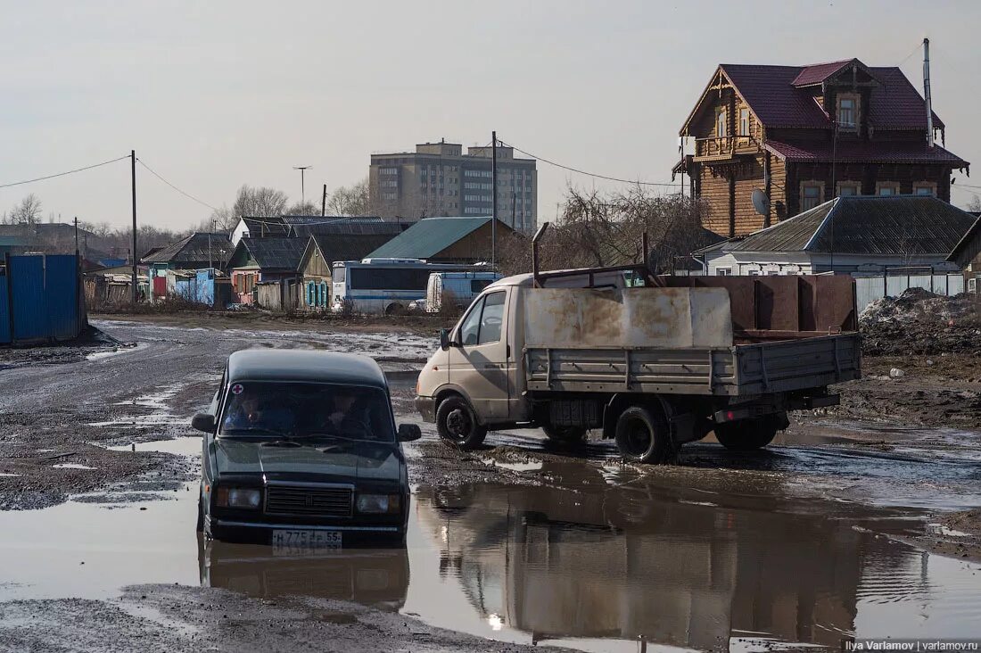 Омск плохие дороги. Омск грязь. Омск ужасный город.