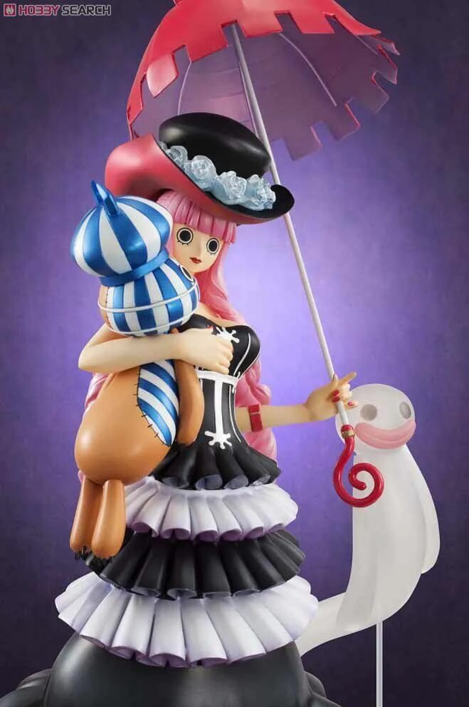 Перона фигурка. Пирона Ван Пис фигурка. Ulti Figure one piece.