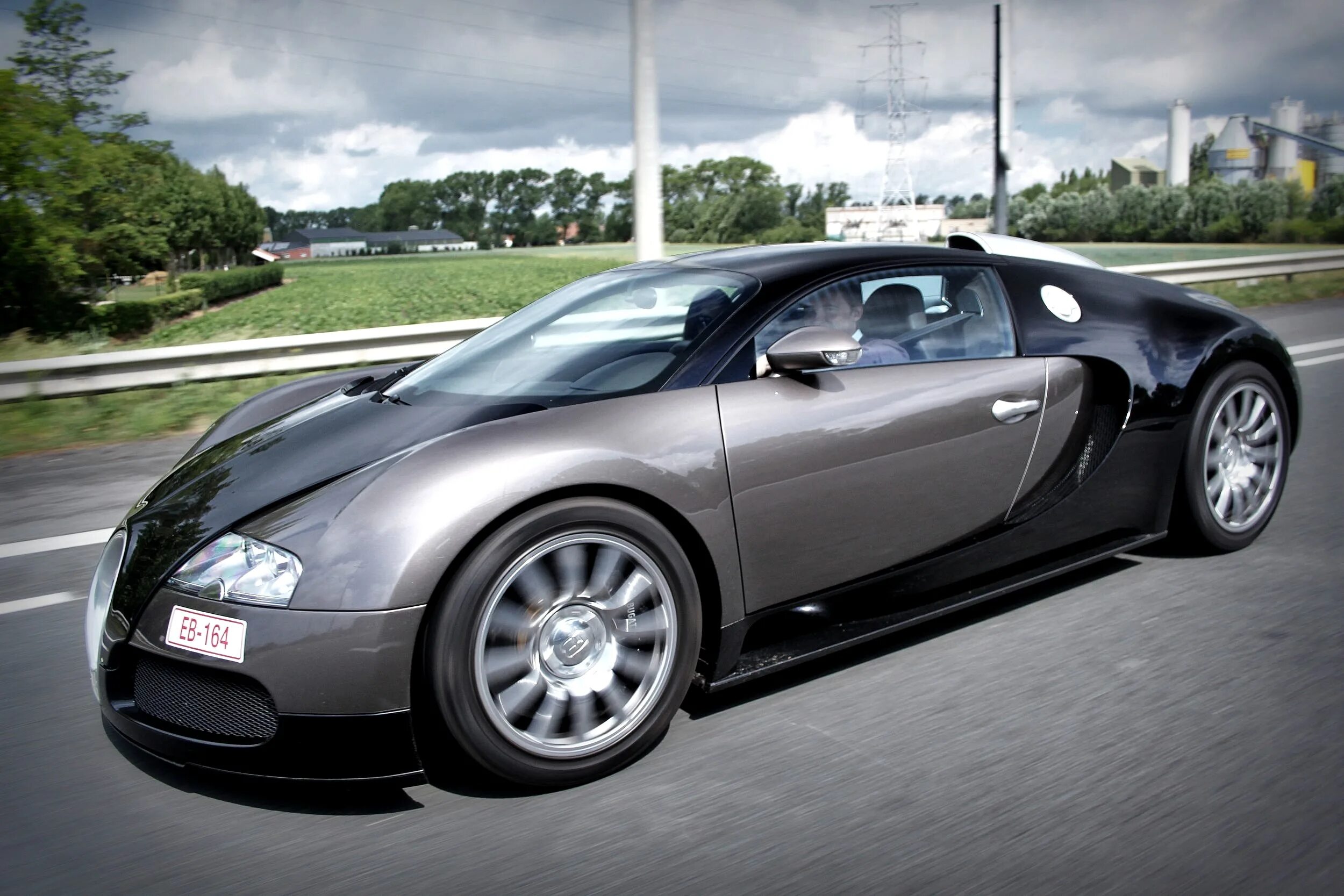 Сколько лошадиных сил в бугатти. Bugatti Veyron Лошадиные силы. Bugatti Veyron (2005) Лошадиные силы. Бугатти Veyron лошадиных сил. Bugatti Veyron мощность двигателя.