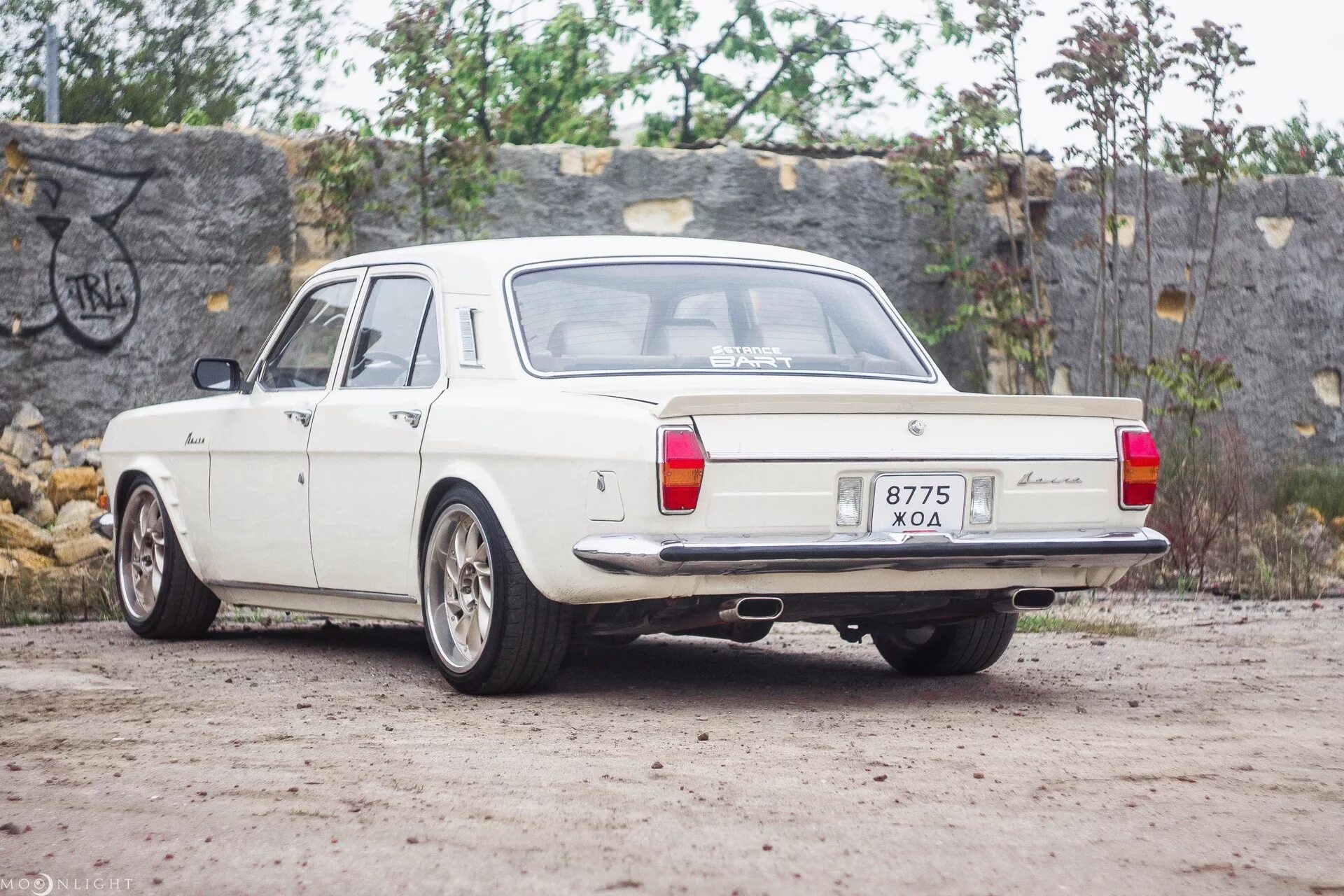 Купить б/у ГАЗ 24 "Волга" I (24) 2424 5.5 AT (195 л.с.) бензин автомат в Москве: