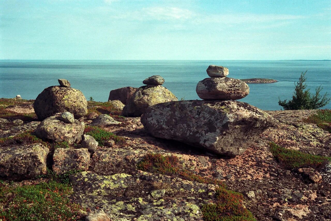 Сейды на островах кузова. Сейды на островах кузовах в белом море. Кольский полуостров сейды лабиринты. Остров кузова Соловки