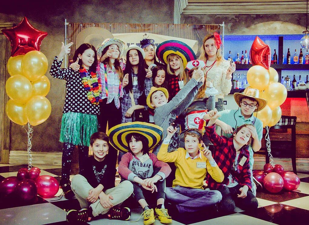 Развлечения на день рождения. Развлечения для подростков. День рождения в парке развлечений. Веселые конкурсы на детский день рождения. Справлять день рождения.