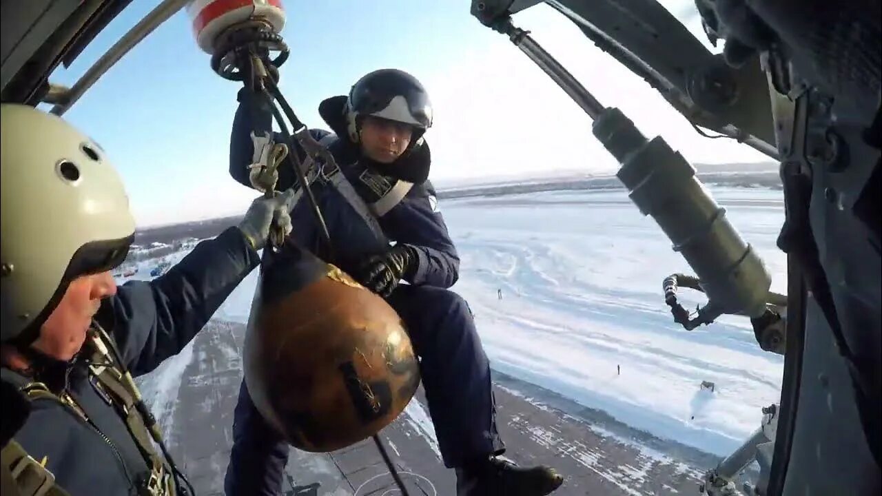 Пилот море. Тимур автандилович апакидзе. Форма летчиков вкс рф. Пилот море. Евгений кузнецов летчик погибший в турции.