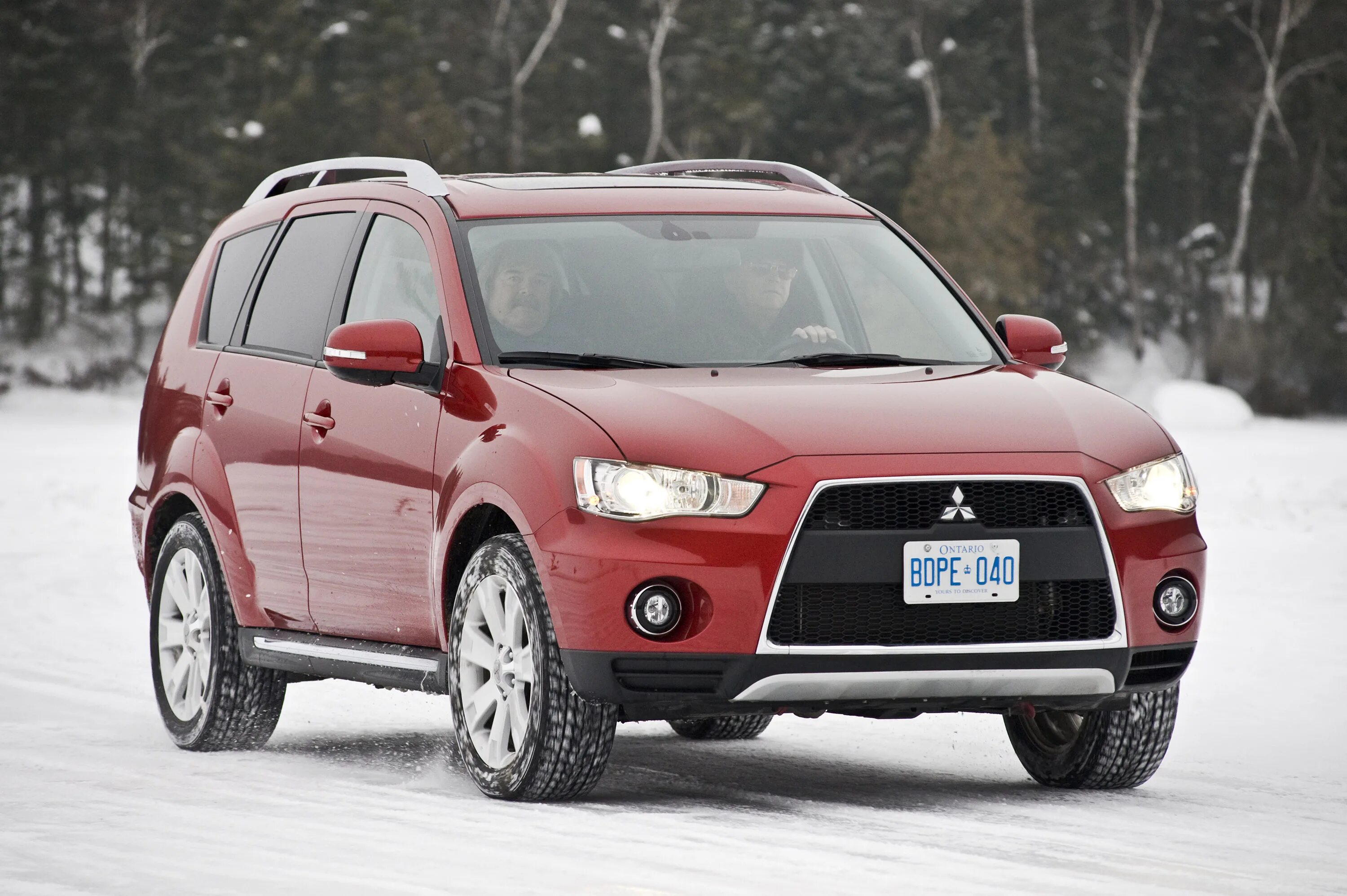 Мицубиси аутлендер хл 2.0. Mitsubishi Outlander 2 XL. Mitsubishi Outlander XL 2 поколение. Mitsubishi Outlander XL II 2.0 4wd. Mitsubishi Outlander XL 2 поколение 2010-2012.