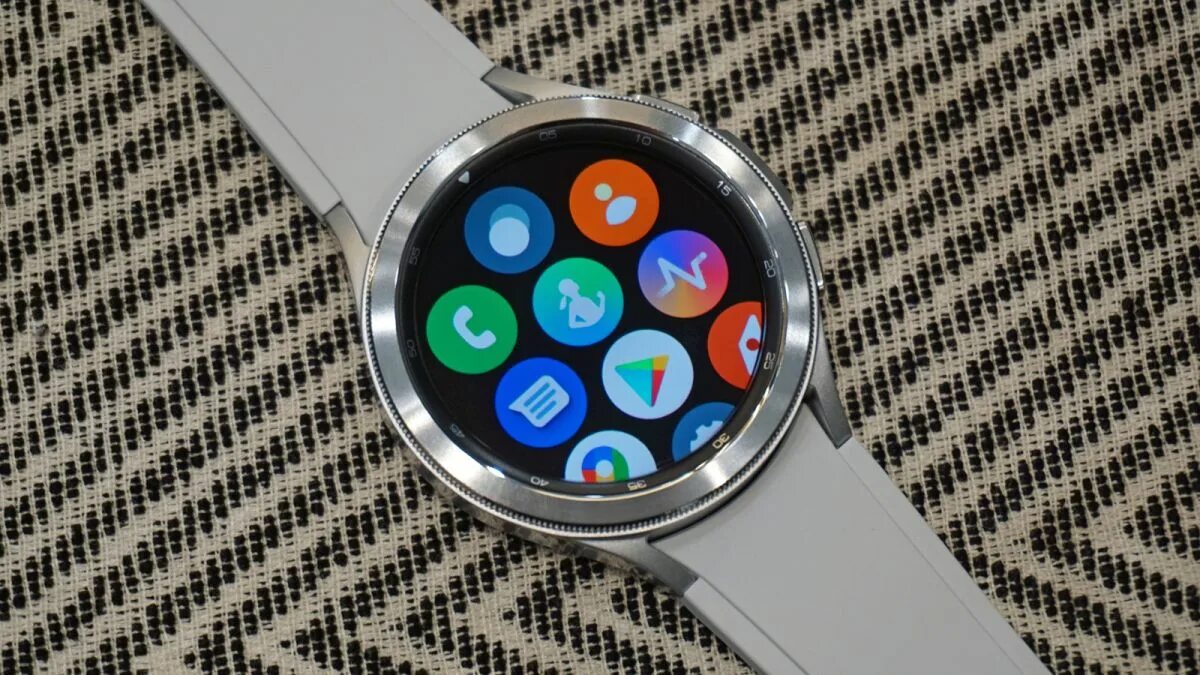 Купить часы самсунг galaxy watch 6 pro. Samsung Galaxy watch 4 Classic. Часы самсунг галакси вотч 6. Samsung watch 5. Samsung Galaxy watch 5 Classic.