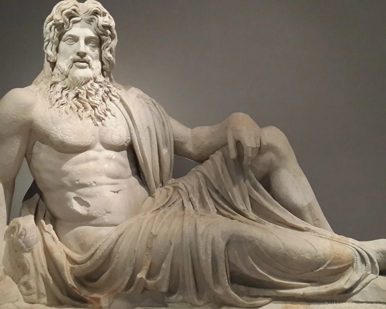 Юпитер это бог. Зевс Юпитер. Зевс Бог древней Греции. Римский Бог Юпитер. Зевс Бог статуя.