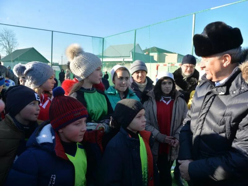 Калининск новые выселки. Калининск Саратовская область. Юнит Калининск Саратовская область. Новая Ивановка Калининский район Саратовская область. Жители Калининска Саратовской области.