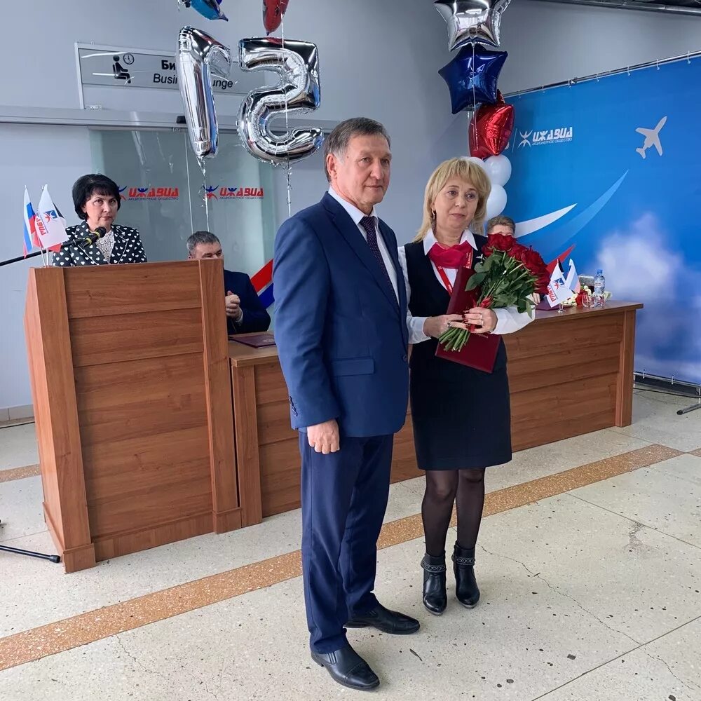 Деловая удмуртия. Сотрудник ижевска. Яблоневая аллея во владимире. Беленький ижевск гаи. Директор ижавиа павел кульнев.