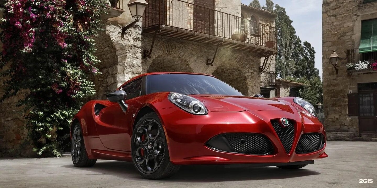 Альфа ромео реклама. Alfa romeo 4c (960) 2013. Alfa romeo giulietta. Новая alfa romeo giulia. Ютуб альфа ромео.