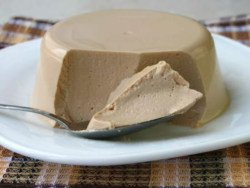 Десерт с желатином. Суфле из творога с желатином. Творожное суфле с желатином. Молочное суфле. Творожный десерт с желатином.