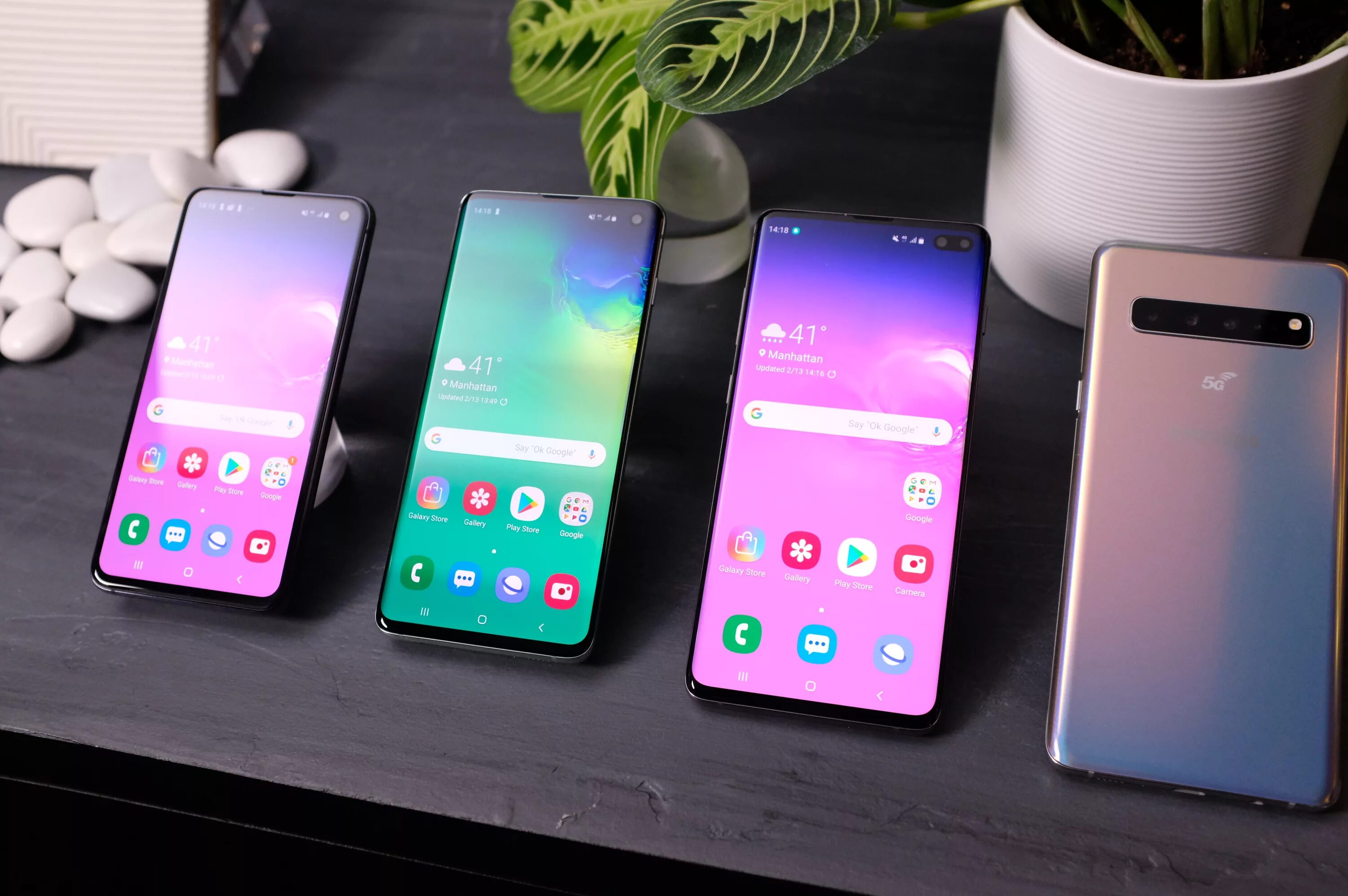 Samsung 10s 2021. Samsung Galaxy s10 Дата выхода. S10. Флагман самсунг 2019 года. Galaxy s10 отзывы