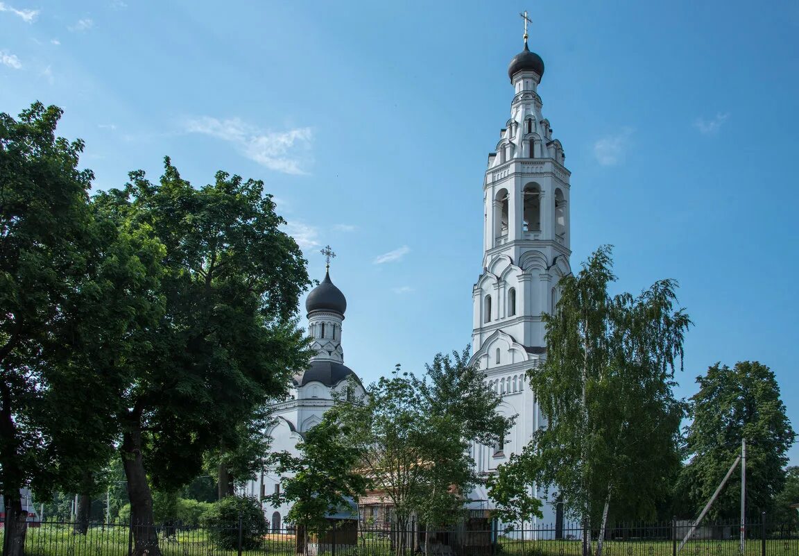 парк усадьбы липицы. село липицы фото. храм липицы серпуховский район. липицы. липицы церковь благовещения пресвятой богородицы.