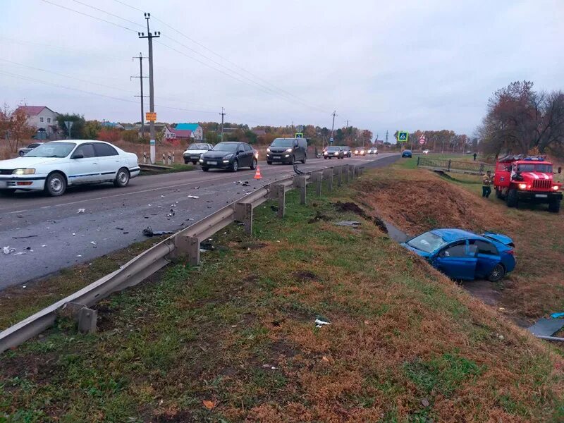 ДТП В Валуйках Белгородской область. ДТП В Валуйках Белгородской. Аварии Валуйки Белгород. Валуйки происшествия 16.11.2021.