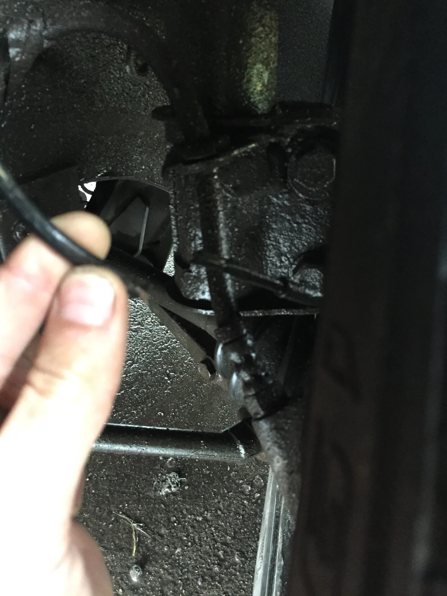 P1570 приора 16 клапанов. P0601 opel. Клапан продувки адсорбера приора 16 клапанов. Как найти обрыв цепи на задний ход приора. P0685 фольксваген поло.