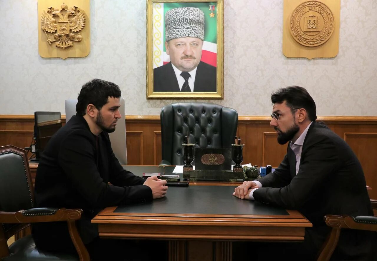 Сулим магомадов. Хас-магомед шахмомедович. Магомед грозный. Магомед грозный. Мэр грозного кадыров хас.