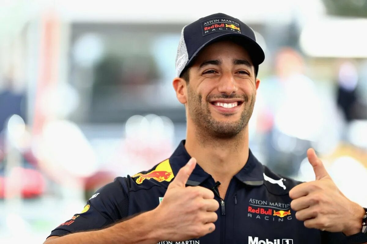 Риккардо. Даниэ́ль Рикка́рдо. Рикардо формула 1. Даниэль Риккардо портрет. Daniel Ricciardo фотосессии.