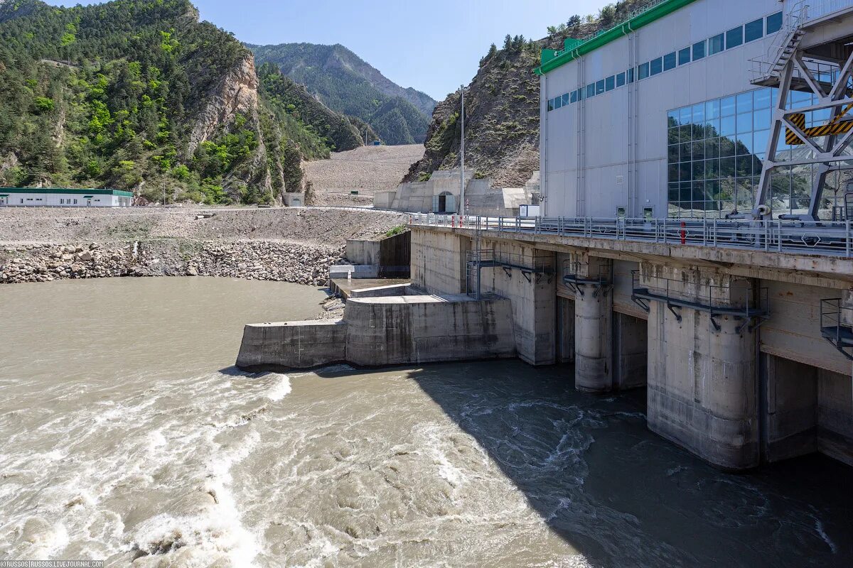Сангтуда 2 гэс таджикистан. Водохранилище гэс 2. Водохранилище гэс. Москва гэс-2 на болотной набережной. Водохранилище гэс 2.