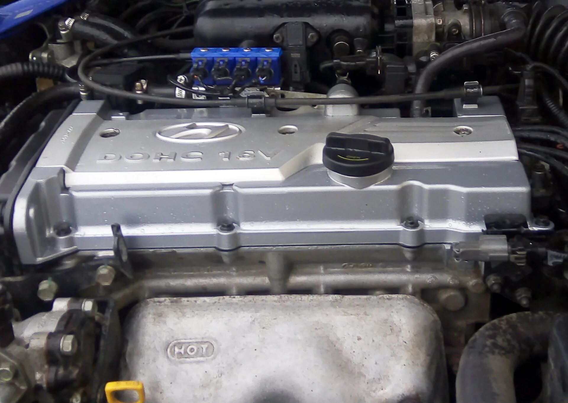 Крышка клапанов акцент тагаз. Клапанная крышка hyundai accent 1.5 16v. алюминиевая крышка hyundai accent. крышка клапанов акцент 16. крышка гбц: hyundai accent 2001 2003.