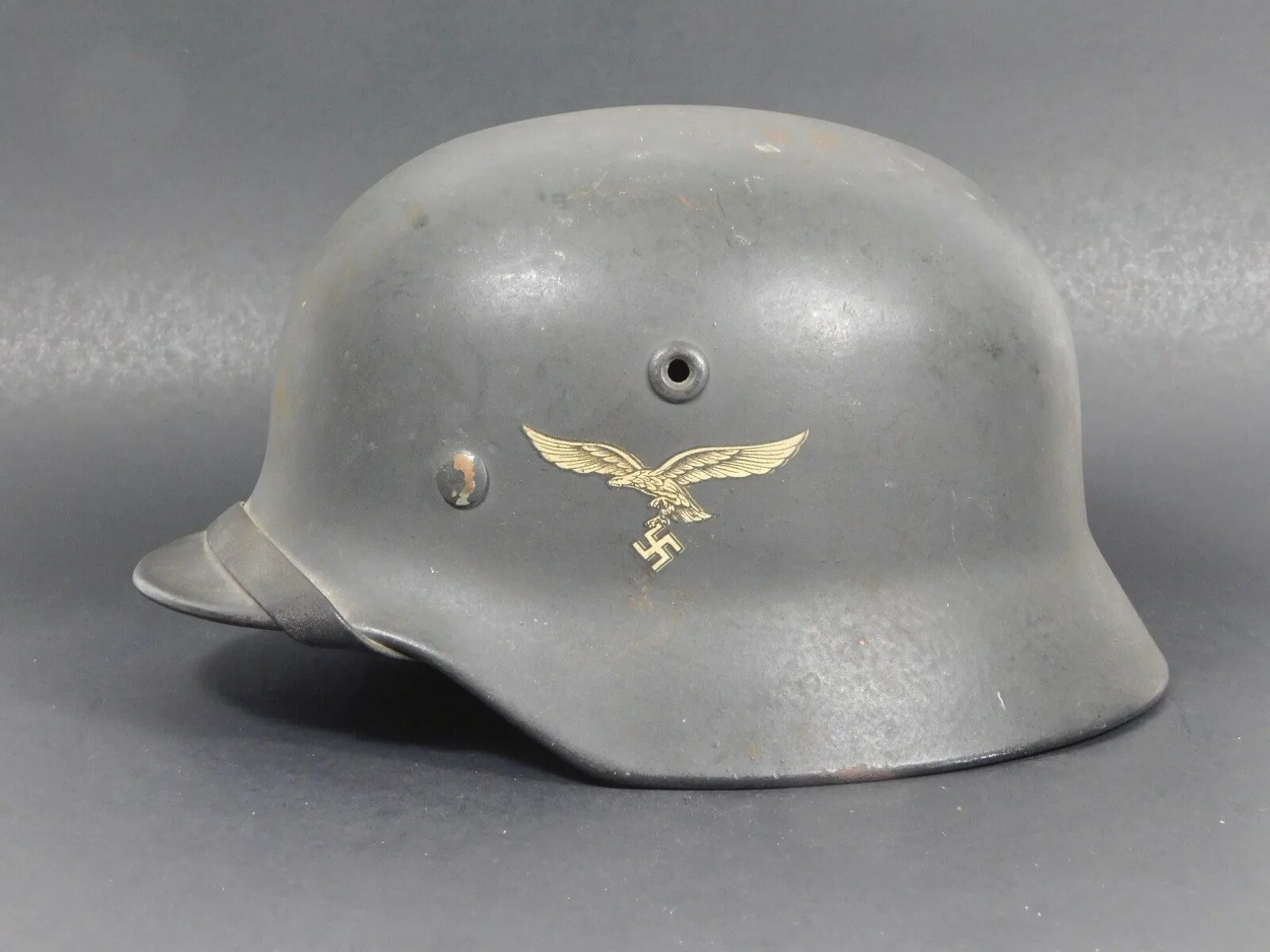 Каска m42. Каска вермахта м 33. Luftwaffe m35 helmet. Шлем м40. Немецкий шлем вов.